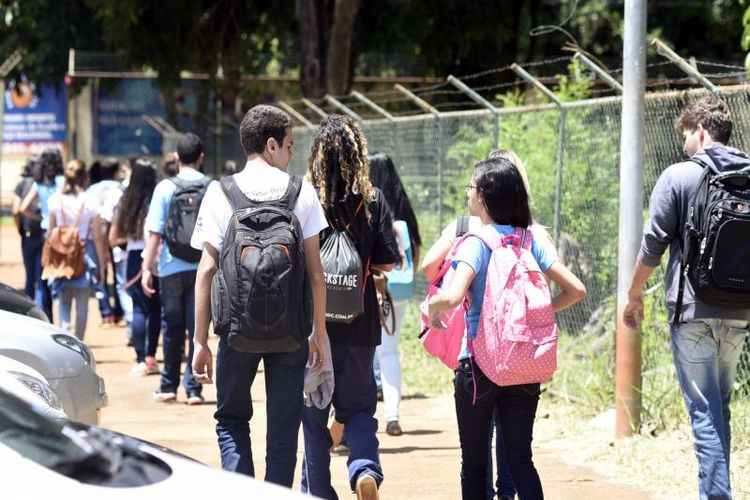 A medida vale para escolas, faculdades e universidades, pÃºblicas e privadas