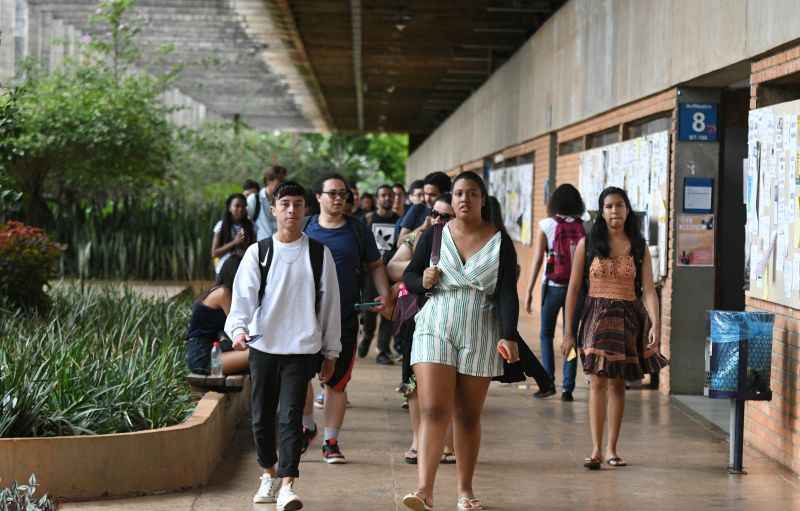 Alunos tiveram aulas na quinta-feira, mesmo com apagÃ£o