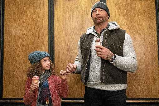 Dave Bautista e a atriz mirim Chloe Coleman protagonizam o filme