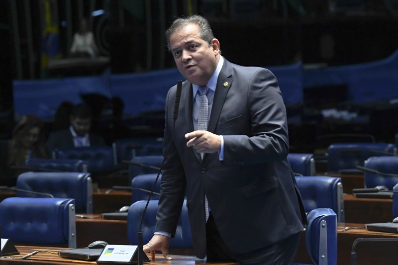 Senador Eduardo Gomes: ''Se continuar seguro (o Congresso), daremos continuidade (aos trabalhos)''