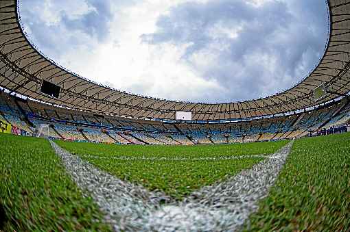 EstÃ¡dio MaracanÃ£ vazio apÃ³s cancelamento das partidas do fim de semana