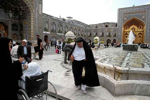 O centro do mausolÃ©u do ImÃ£ Reza, em Mashhad, foi fechado