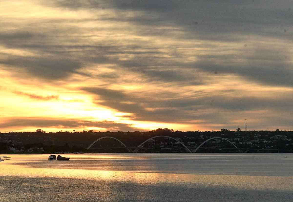 O tempo ensolarado deve seguir no DF ao menos atÃ© quinta-feira (19/3)