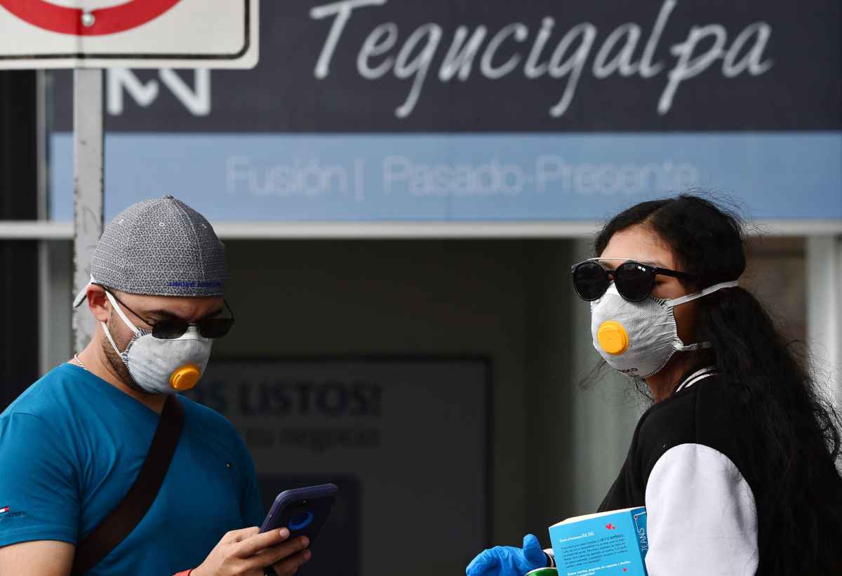 Como no resto do mundo, a pandemia tem atrapalhado o cotidiano de milhÃµes de pessoas e o nervosismo de muitos esvaziou as prateleiras de supermercados e farmÃ¡cias