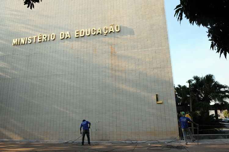 O grupo apresentou uma plataforma de monitoramento, e autorizou o repasse de recursos para as escolas de educaÃ§Ã£o bÃ¡sica reforÃ§arem medidas de prevenÃ§Ã£o