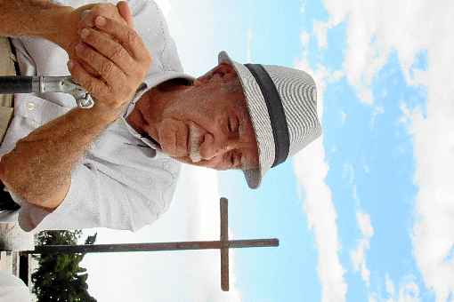 Pioneiro em BrasÃ­lia, JosÃ© Paulo Sarkis, 89 anos, presenciou a primeira missa no Plano Piloto, celebrada na PraÃ§a do Cruzeiro: 