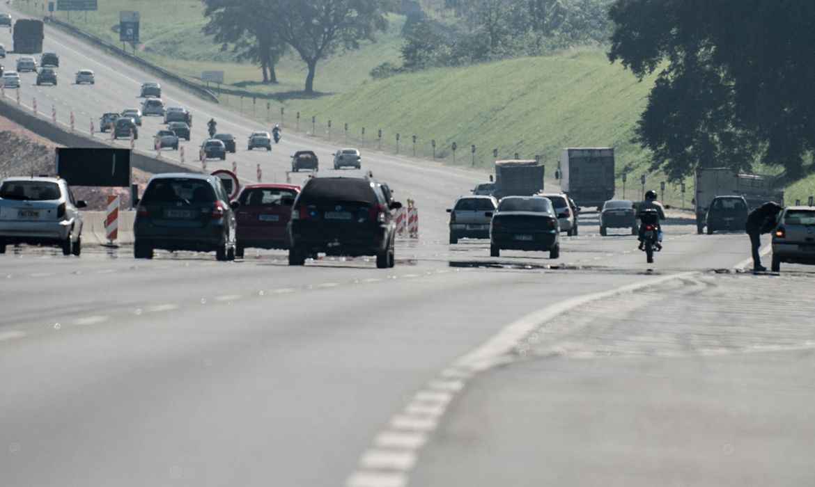 SuspensÃ£o do trÃ¡fego havia sido pedida por prefeituras do litoral