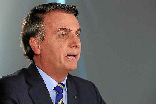 Bolsonaro em pronunciamento: %u201CDevemos evitar a destruiÃ§Ã£o de empregos, que jÃ¡ vem trazendo muito sofrimento para os trabalhadores brasileiros%u201D