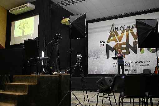 Desde o mÃªs passado, a Igreja Batista FiladÃ©lfia transmite o culto dominical pela internet: preocupaÃ§Ã£o com a saÃºde dos fiÃ©is