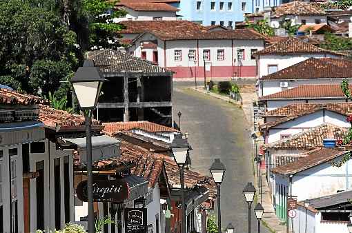 PirenÃ³polis amarga uma crise sem precedentes por causa da pandemia do coronavÃ­rus, a cidade estÃ¡ isolada, vazia