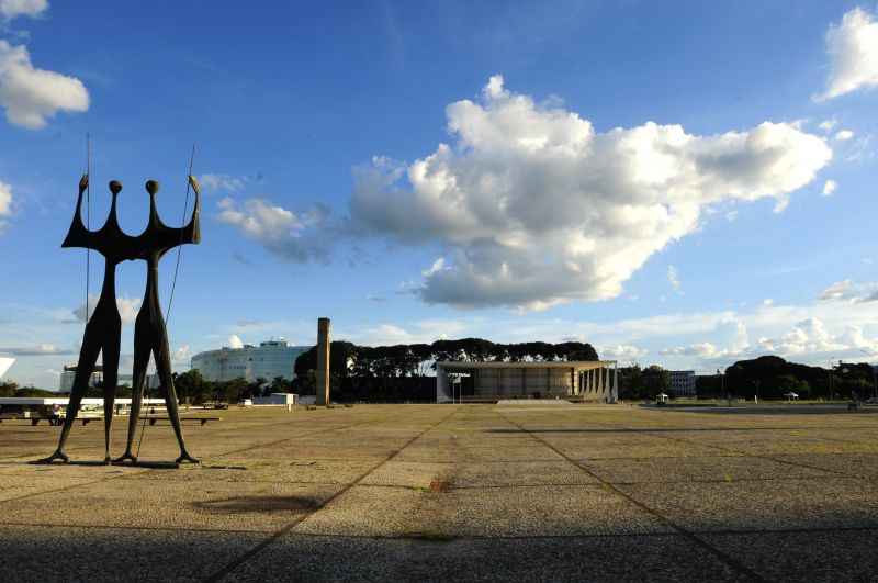 BrasÃ­lia tambÃ©m Ã© homenageada em imagens inseridas no vÃ­deo