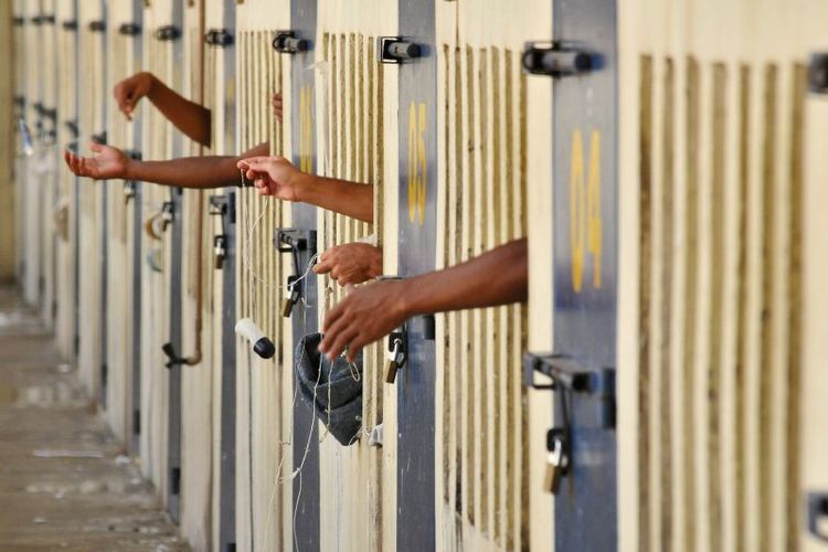 Medida vÃªm para evitar uma contaminaÃ§Ã£o em massa no sistema carcerÃ¡rio, no momento em que 9 agentes penitenciÃ¡rios e 14 detentos jÃ¡ testaram positivo para a Covid-19