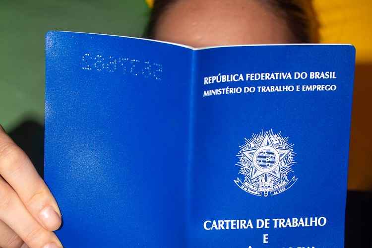 MP vem para facilitar o emprego de jovens e pessoas acima de 55 anos, ainda mais importante com o coronavÃ­rus. Proposta Ã© criticada por precarizaÃ§Ã£o do trabalho