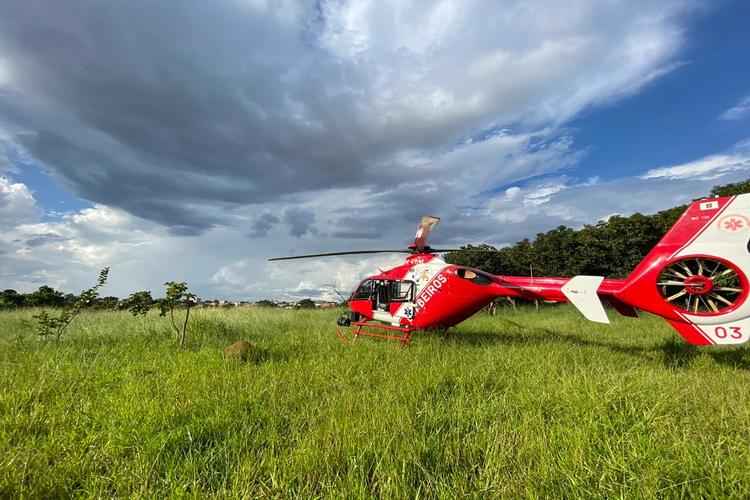 Equipes do Corpo de Bombeiros Militar do Distrito Federal (CBMDF) realizaram buscas por terra, pela Ã¡gua e com auxÃ­lio de um helicÃ³ptero com o objetivo de encontrar o jovem desaparecido