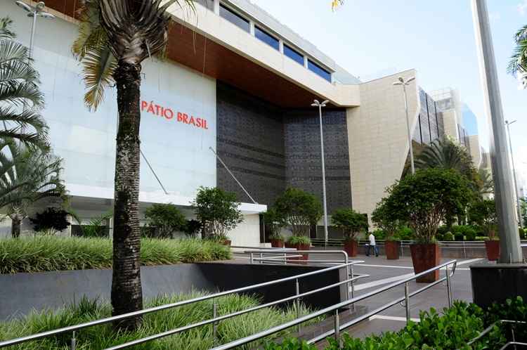 Shoppings fazem negociação e acordos trabalhistas para manter contas em dia