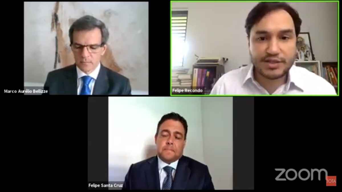 SeminÃ¡rio por videoconferÃªncia realizado pelo portal Jota para o lanÃ§amento do Exame de Ordem em NÃºmeros, com a presenÃ§a do pesidente do Conselho Federal da OAB, Felipe Santa Cruz e o ministro do STJ Marco AurÃ©lio Bellizze