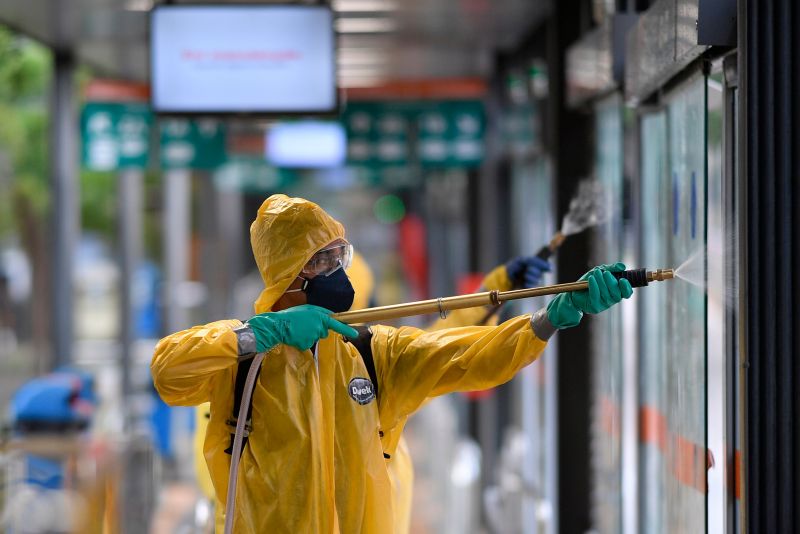 Segundo documento do MinistÃ©rio da Economia, custo fiscal brasileiro para fazer frente Ã  pandemia estÃ¡ prÃ³ximo Ã  mÃ©dia dos paÃ­ses avanÃ§ados, que Ã© de 3,8%