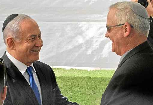 Netanyahu e Gantz, no ano passado, durante homenagem Ã  memÃ³ria de Shimon Peres