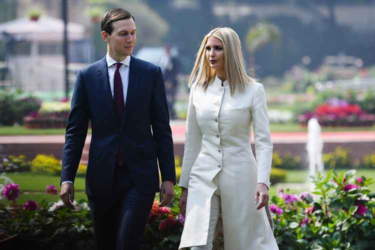 Ivanka Trump e o marido, Jared Kushner, viajaram de Washington para um dos campos de golfe da famÃ­lia em Bedminster, Nova Jersey