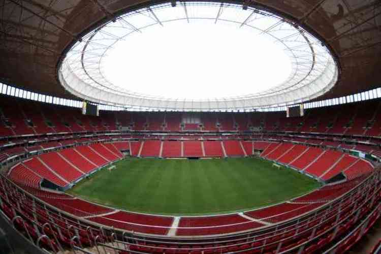 As obras no EstÃ¡dio Nacional ManÃ© Garrincha comeÃ§aram em 11 de abril