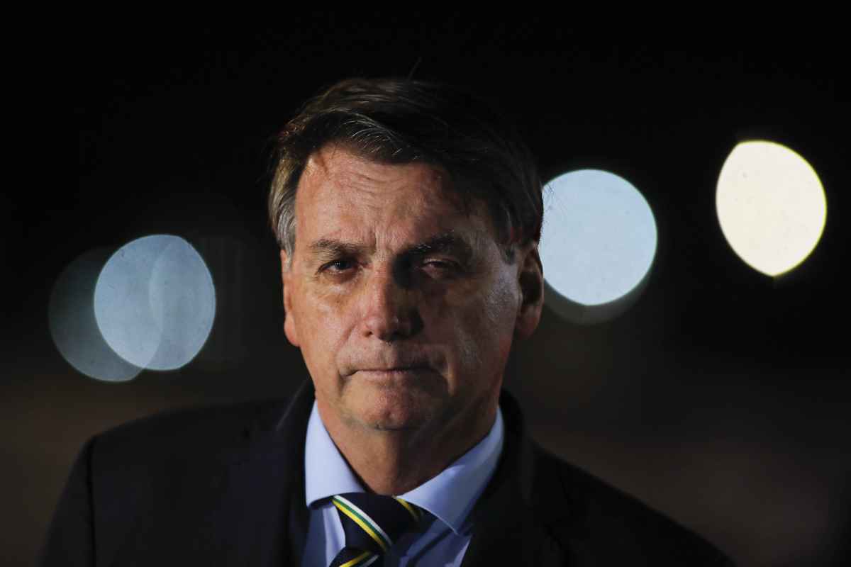 O chefe do Executivo ainda agradeceu ao ex-ministro Mandetta pelo trabalho prestado e voltou a defender a reabertura de comÃ©rcios