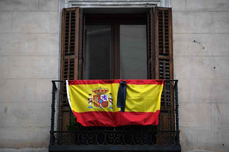 Bandeira da Espanha em janela