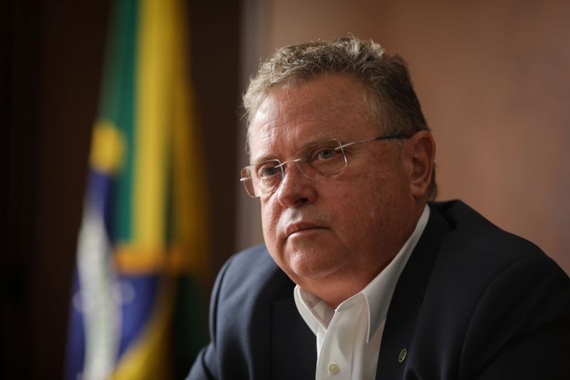 A associaÃ§Ã£o que representa mais de 240 mil agricultores em 16 estados se manifestou publicamente em defesa do governo atual. Para o ex-ministro da Agricultura, isso nÃ£o Ã© papel da entidade