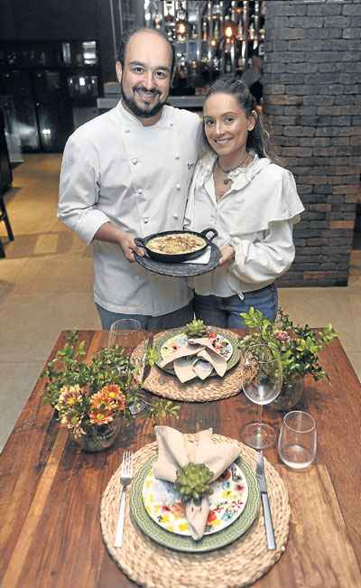 Chef Marcelo Petraca e a esposa Marcella dÃ£o dicas para montar uma bela mesa