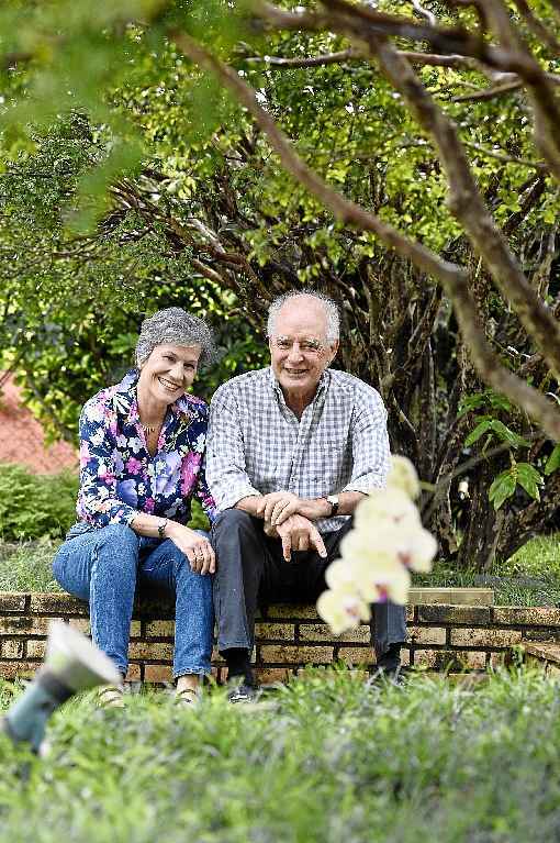 Juntos hÃ¡ 19 anos, Luiza e Francisconi descobriram novas atividades como piano e exercÃ­cios a dois na piscina