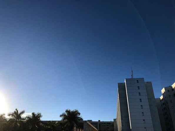 Nebulosidade pode aparecer no fim da tarde, no entanto, cÃ©u permanece aberto e com o sol