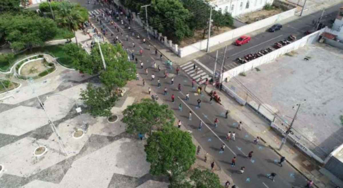 Fila em agÃªncia da Caixa