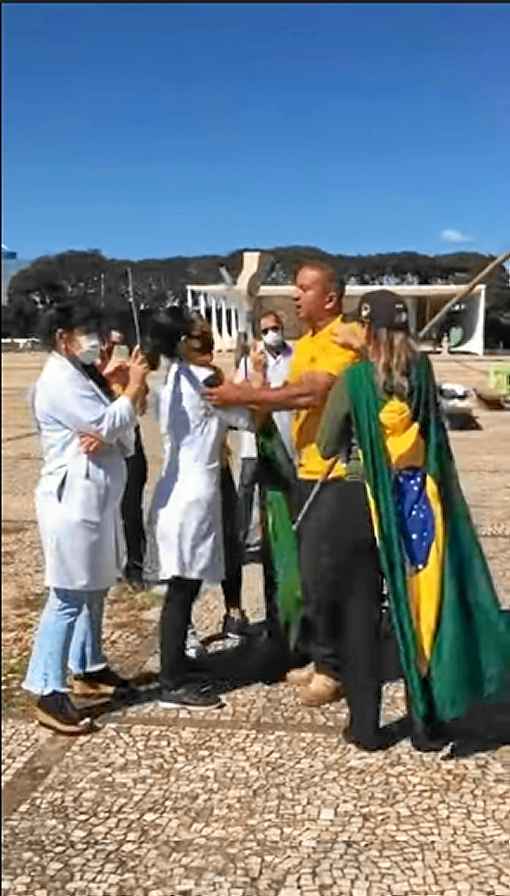 Homem que agrediu enfermeiras na PraÃ§a dos TrÃªs Poderes era funcionÃ¡rio terceirizado do MinistÃ©rio da Mulher, FamÃ­lia e dos Direitos Humanos. Prestador de serviÃ§o, Renan da Silva Sena chegou a ser liberado para trabalhar de casa