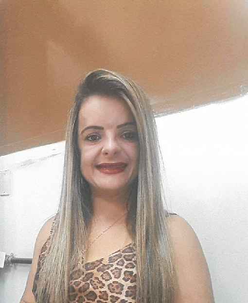 Cristine HÃ©lida dos Santos, professora do Centro de Ensino MÃ©dio 404, em Santa Maria: 