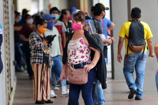 A AmÃ©rica Latina e o Caribe passaram na quinta-feira dos 319 mil casos do novo coronavÃ­rus.