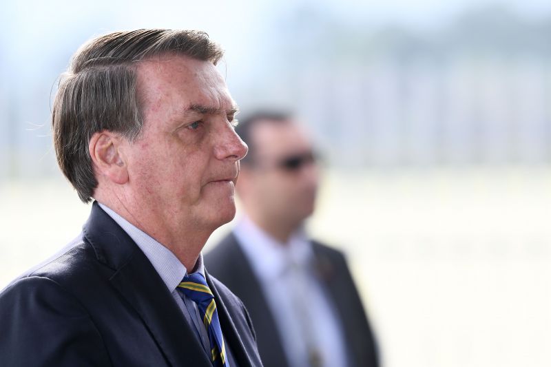 A Advocacia-Geral da UniÃ£o (AGU) acionou o STJ para impedir que Bolsonaro fosse obrigado a divulgar os laudos dos testes