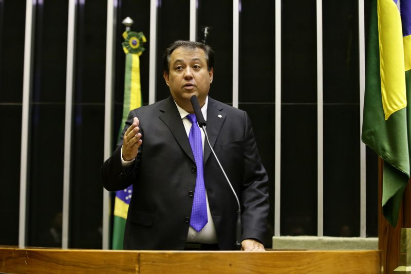 Irregularidades teriam sido cometidas quando SebastiÃ£o Oliveira era secretÃ¡rio de Transportes de Pernambuco