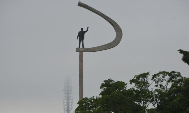 A temperatura mÃ­nima Ã© de 13ÂºC e a mÃ¡xima pode chegar a 27ÂºC, no perÃ­odo mais quente, entre 13h e 16h