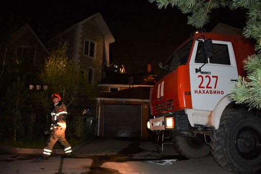 O incÃªndio ocorreu em um lar de idosos na regiÃ£o de Moscou, matando pelo menos nove pessoas com vÃ¡rias outras em terapia intensiva no hospital, disseram autoridades locais na segunda-feira.