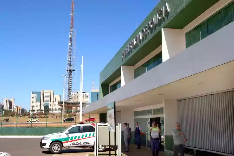 Obrigatoriedade das mÃ¡scaras, mais duas mortes no DF e o anÃºncio de um novo hospital de campanha foram algumas das notÃ­cias desta segunda-feira (11/5)