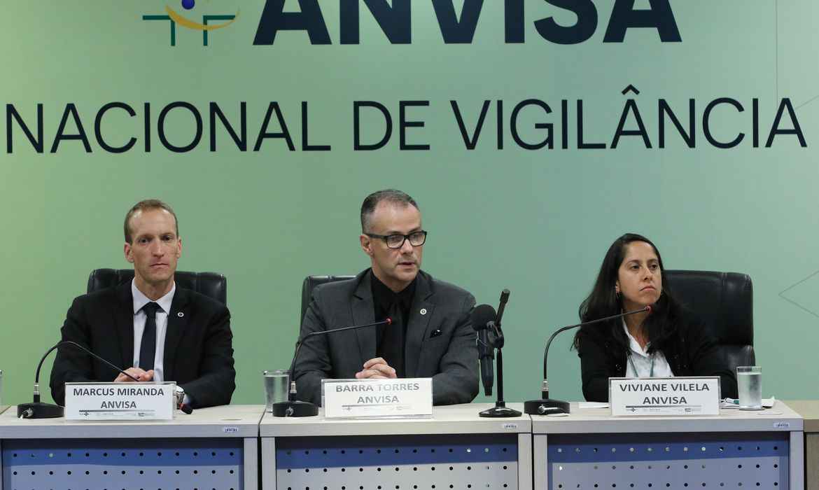 A decisÃ£o Ã© da diretoria colegiada da AgÃªncia Nacional de VigilÃ¢ncia SanitÃ¡ria (Anvisa)