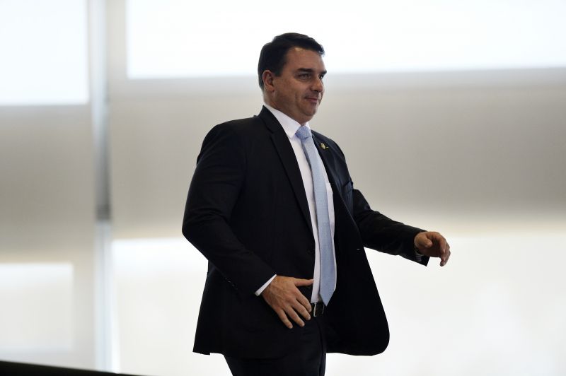 Nomeado nesta quarta-feira (13/5) como o nÃºmero 2 na hierarquia da PolÃ­cia Federal, delegado diz ter conhecimento de uma investigaÃ§Ã£o no Ã¢mbito eleitoral envolvendo um familiar do presidente Jair Bolsonaro, se referindo ao senador