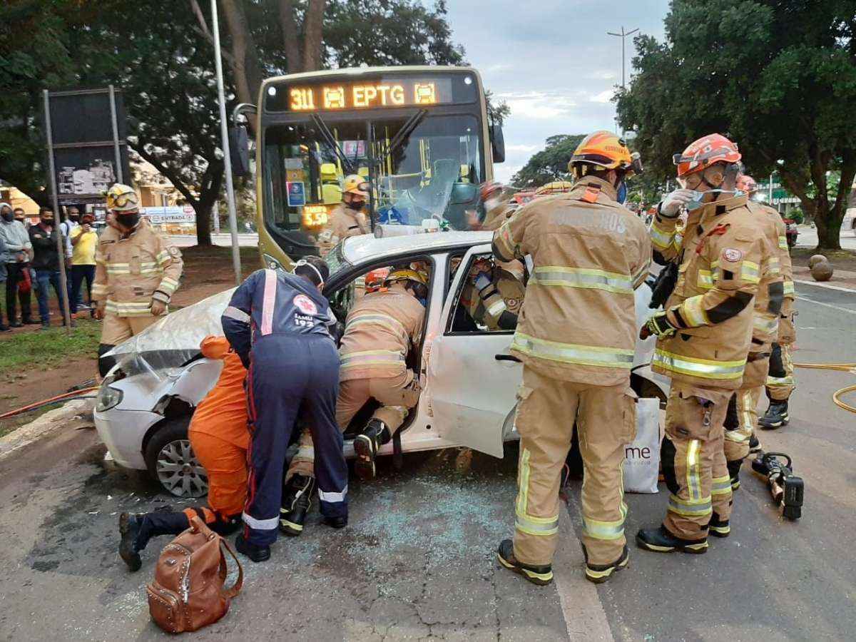 Acidentes De Trânsito Deixam Dois Mortos Nesta Sexta-feira