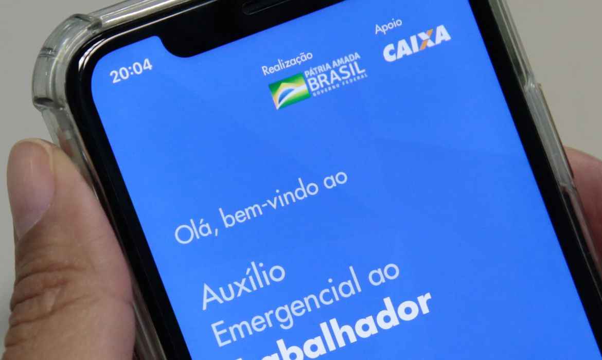 Cadastros foram aprovados nesta sexta-feira pela Dataprev. Outros 6,4 milhÃµes de trabalhadores, contudo, tiveram pedido negado