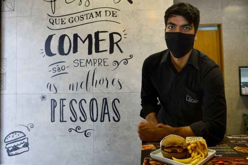 Jales Marinho, do Hum! Burguer: aumento de 30% no faturamento