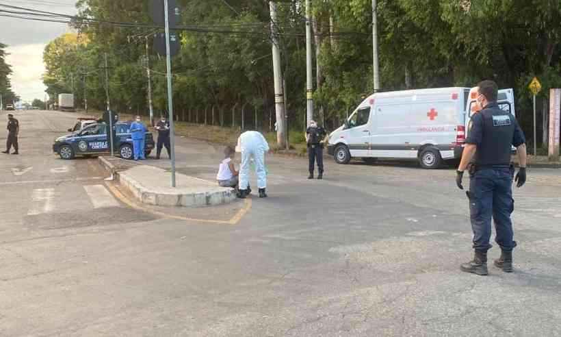 Rua foi isolada durante o atendimento Ã  paciente