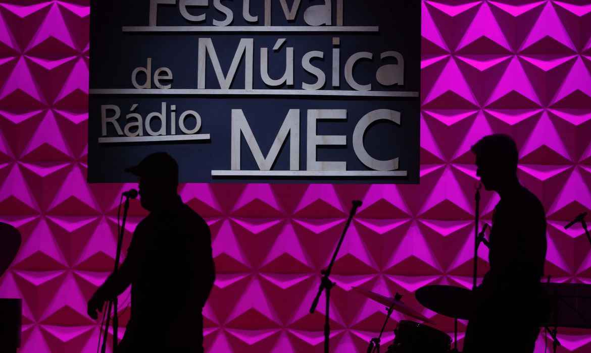 Palco do Festival de MÃºsica do MEC