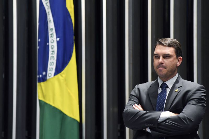 EmpresÃ¡rio Paulo Marinho revelou que delegado informou ao senador FlÃ¡vio Bolsonaro de operaÃ§Ã£o que mirava FabrÃ­cio Queiroz