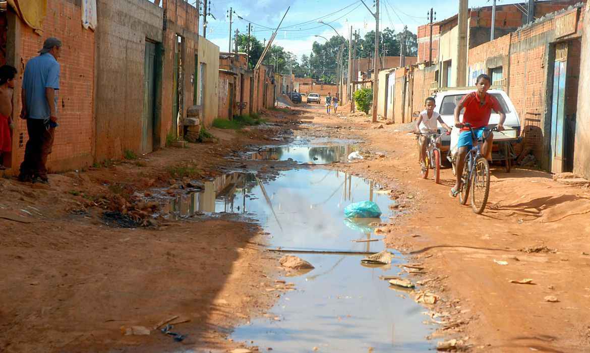 Segundo o levantamento, mais de 60% das favelas ficam a menos de dois quilÃ´metros de hospitais