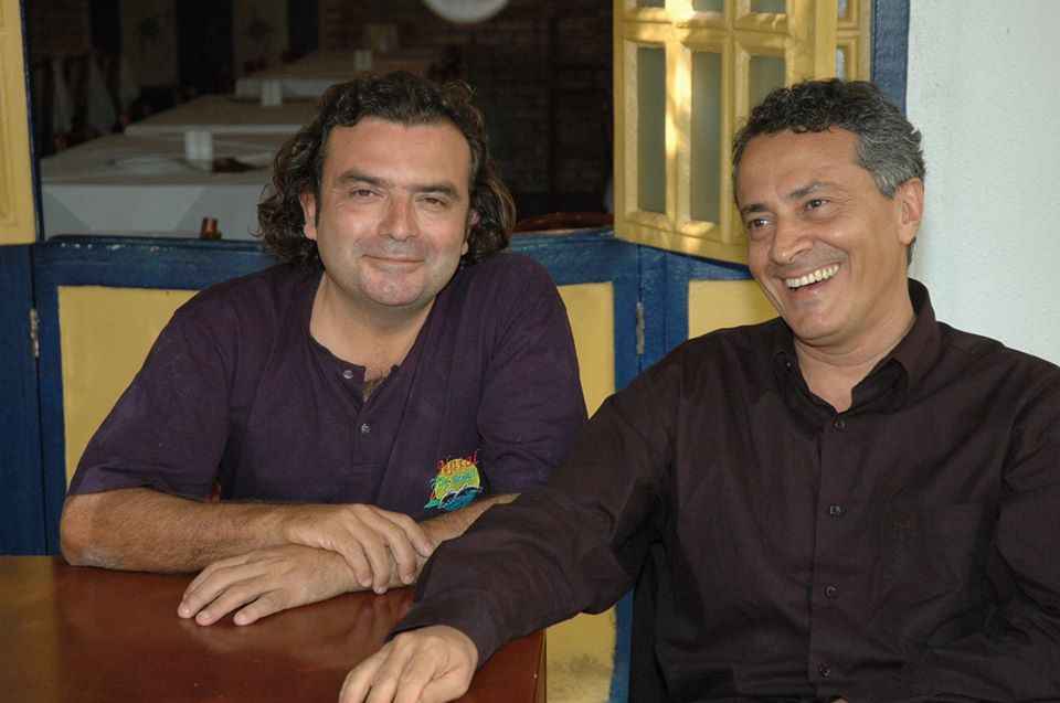 A dupla apresenta o show 'Toda palavra Ã© um pÃ¡ssaro'