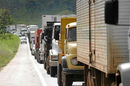 A pandemia deixou a vida do transportador mais difÃ­cil, pois sÃ£o vÃ¡rios os setores que praticamente pararam